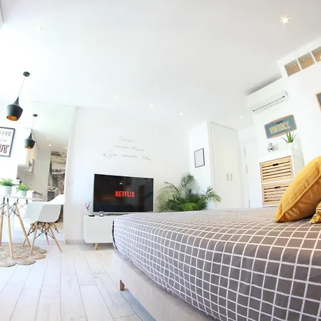 - New Nordic Style & Sunny Benalmádena